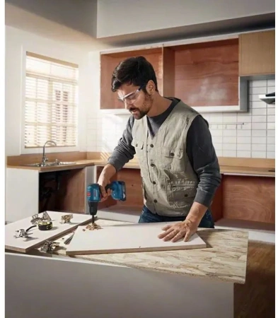 Дрель-шуруповерт Bosch GSR 185-LI аккум. патрон:быстрозажимной (кейс в комплекте) (06019K3001)