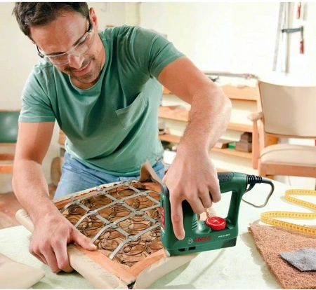 Степлер электрический Bosch PTK 14 EDT скобы тип 53: 11.4мм 6-14мм гвозди тип 48: 14мм