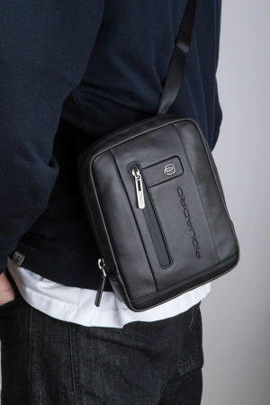 Сумка мужская Piquadro Urban CA3084UB00/N черный