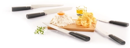 Нож кухонный Rondell Spata RD-1139 стальной сантоку лезв.178мм прямая заточка черный блистер