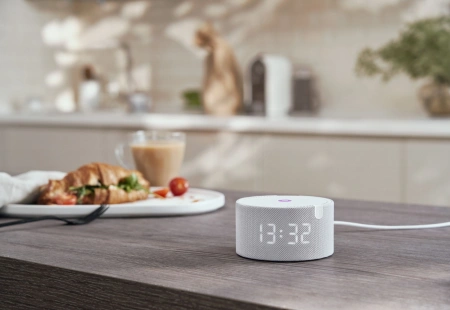 Умная колонка Yandex Станция Мини с часами Алиса серый 10W 1.0 BT 10м (YNDX-00020G)