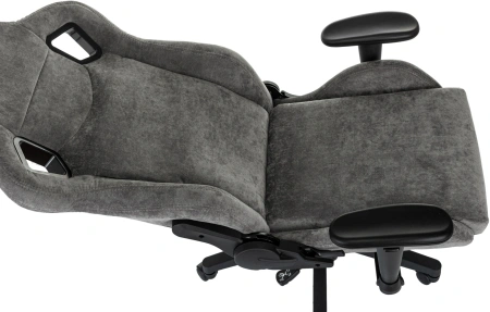 Кресло игровое Zombie Ghost Fabric серый Light-19 с подголов. крестов. пластик