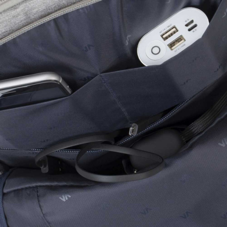 Рюкзак для ноутбука 15.6" Riva 7760 серый полиэстер женский дизайн