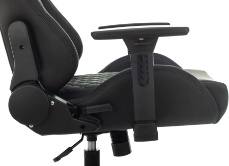 Кресло игровое Knight ARMOR черный ромбик эко.кожа с подголов. крестов. металл