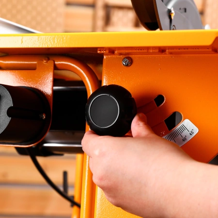 Станок распиловочный Deko DTS1600 1600W (084-1053)