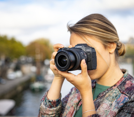 Фотоаппарат Canon EOS R8 черный 24.2Mpix 3" UHD 4K WiFi LP-E17