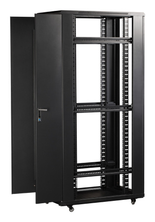 Шкаф коммутационный Lanmaster (TWT-CBB-18U-6X6-G1) напольный 18U 600x600мм пер.дв.стекл задн.дв.спл.стал.лист 2-хст. 2 бок.пан. 800кг черный IP20