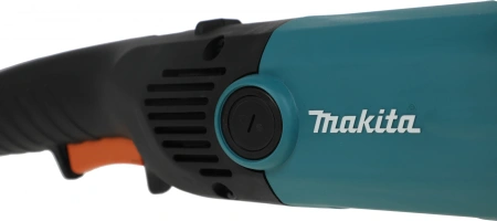 Полировальная машина Makita SA7000C 1600Вт 4000об/мин рез.шпин.:M14 d=180мм