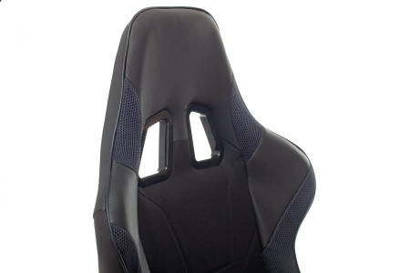 Кресло игровое Zombie Thunder 1 черный/карбон ткань/эко.кожа с подголов. крестов. пластик