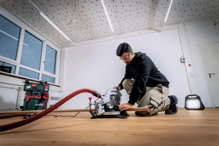 Торцовочная пила Metabo KS 216 M 1100Вт 5000об/мин d=216мм