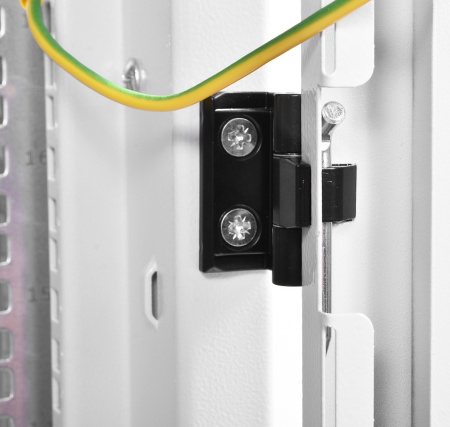 Шкаф коммутационный ЦМО (ШТК-М-22.6.10-3ААА) напольный 22U 600x1020мм пер.дв.металл задн.дв.стал.лист 2 бок.пан. направл.под закл.гайки 330кг серый 855мм 73.44кг 180град. 1140мм IP20 металл