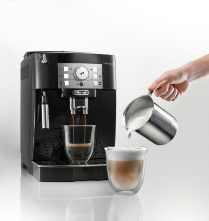 Кофемашина Delonghi Magnifica ECAM22.114.B 1450Вт черный