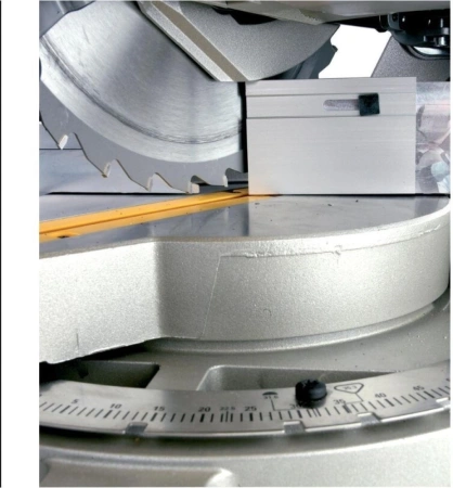 Торцовочная пила DeWalt D27111-QS 1500Вт 3000об/мин d=305мм