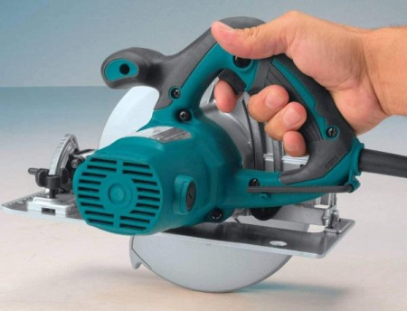 Циркулярная пила (дисковая) Makita HS7600 1200Вт (ручная)