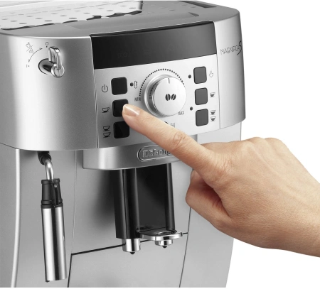 Кофемашина Delonghi Magnifica ECAM22.110.SB 1450Вт серебристый