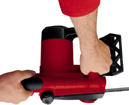 Цепная пила Einhell GH-EC 2040 от сети 2000Вт дл.шины:16" (40cm) (4501720)