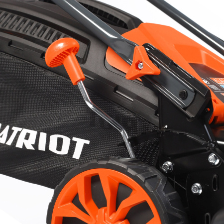 Газонокосилка роторная Patriot PT 46 (512109005) 2900Вт