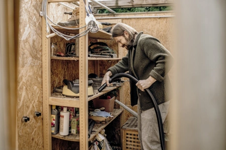 Строительный пылесос Karcher WD 2 Plus V-12/4/18 1000Вт (уборка: сухая/сбор воды) желтый