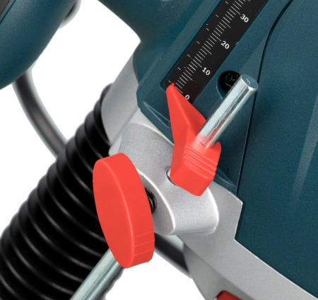 Фрезер Bosch GOF 130 1300Вт 28000об/мин макс.ход:55мм