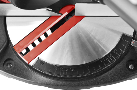 Торцовочная пила Зубр ЗПТ-190-1100 Л 900Вт 5000об/мин d=190мм