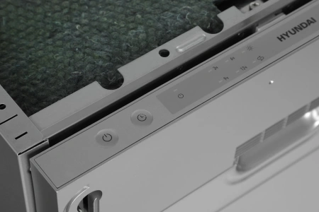 Посудомоечная машина встраив. Hyundai HBD 460 2100Вт узкая серебристый