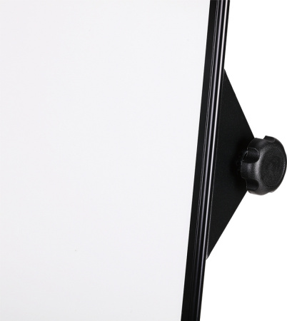 Флипчарт Deli EV130 лак 75x106.7см на роликах белый/черный