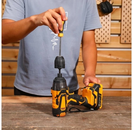 Винтоверт Deko DKIS20-Li 20Вт аккум. патрон:быстрозажимной (кейс в комплекте) (063-4392)