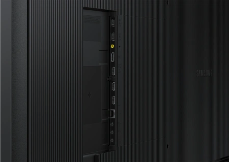 Панель Samsung 65" QM65C черный E-LED BLU LED 8ms 16:9 HDMI M/M Mat 500cd USB