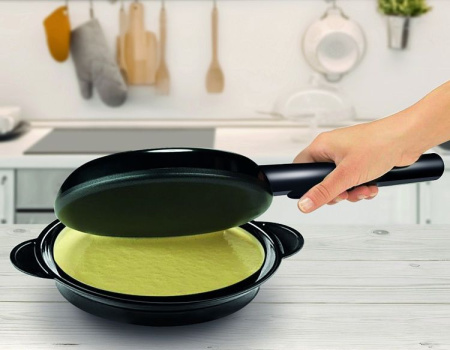 Блинница Redmond RSM-1409 800Вт черный