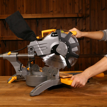 Торцовочная пила Deko DKMS2500-305 Laser 2500Вт 4000об/мин d=305мм