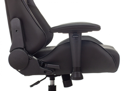 Кресло игровое Zombie Thunder 1 черный/карбон ткань/эко.кожа с подголов. крестов. пластик