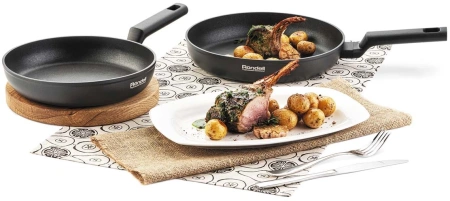 Сковорода Rondell Basaltica RDA-1840 круглая 24см покрытие: TriTitanPRO ручка несъемная (без крышки) черный