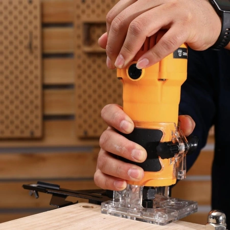 Фрезер Deko DKR850W 850Вт 30000об/мин макс.ход:38мм