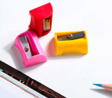 Точилка для карандашей ручная Deli EH559 Paw Patrol 1 отверстие пластик ассорти