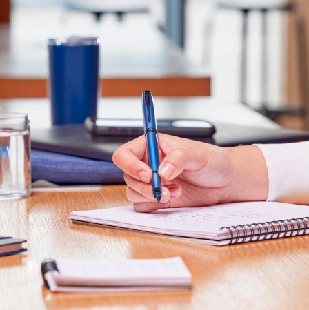 Ручка перьев. Parker IM Monochrome F328 (2172963) Blue PVD F сталь нержавеющая подар.кор.