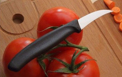 Нож кухонный Victorinox Swiss Classic (6.7503) стальной для чистки овощей и фруктов лезв.60мм прямая заточка черный