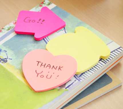 Блок самоклеящийся бумажный Stick`n 21181 70x70мм 50лист. 70г/м2 неон малиновый вырубной "стрелка" европодвес