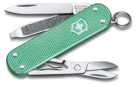 Нож перочинный Victorinox Classic Minty Mint (0.6221.221G) 58мм 5функц. карт.коробка
