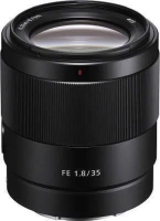 Объектив Sony FE (SEL35F18F) 35мм f/1.8 черный
