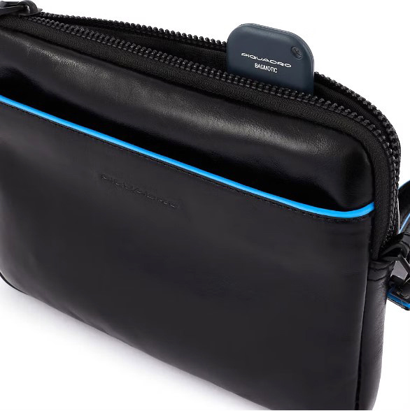 Клатч Piquadro Blue Square Revamp AC5946B2VR/N черный натур.кожа