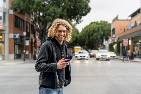 Чехол (клип-кейс) uBear для Apple iPhone 15 Plus Touch Mag Case with MagSafe т.синий (CS271DB67TH-I2