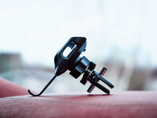 Держатель Wiiix HT-471V7-B черный для смартфонов