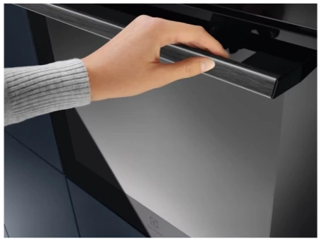 Духовой шкаф Электрический Electrolux EOD6F77WZ черный