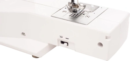 Швейная машина Comfort 1000 белый/черный