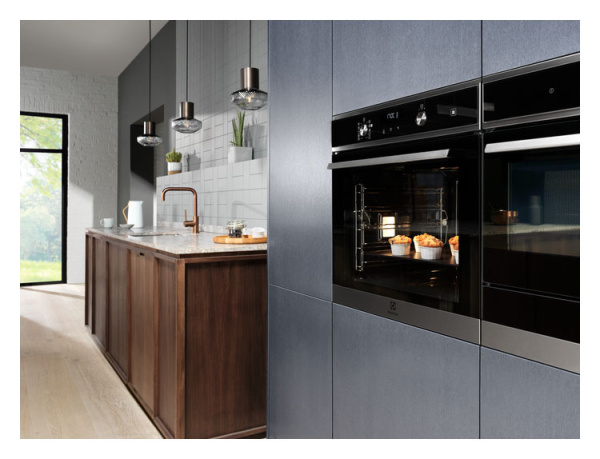 Духовой шкаф Электрический Electrolux EOD5C50Z черный