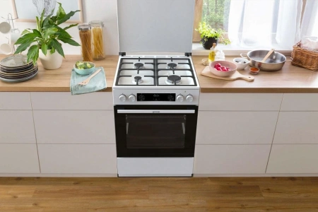 Плита Комбинированная Gorenje GKS6C71WF белый (металлическая крышка) реш.чугун