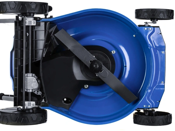 Газонокосилка роторная Hyundai L 4620 бензиновая 2800Вт