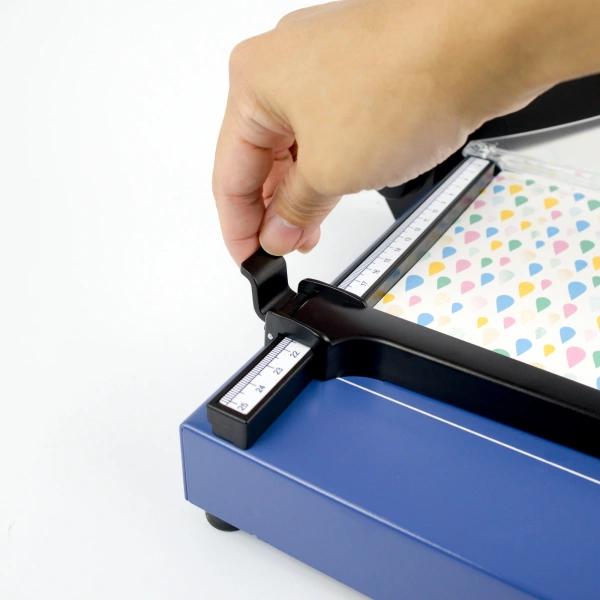 Резак сабельный Kw-Trio 3025 A3/20лист./448мм/ручн.прижим/защитный экран