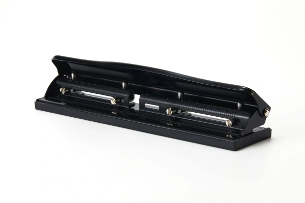 Дырокол Kw-Trio 999D макс.:10лист. металл черный отв.:4