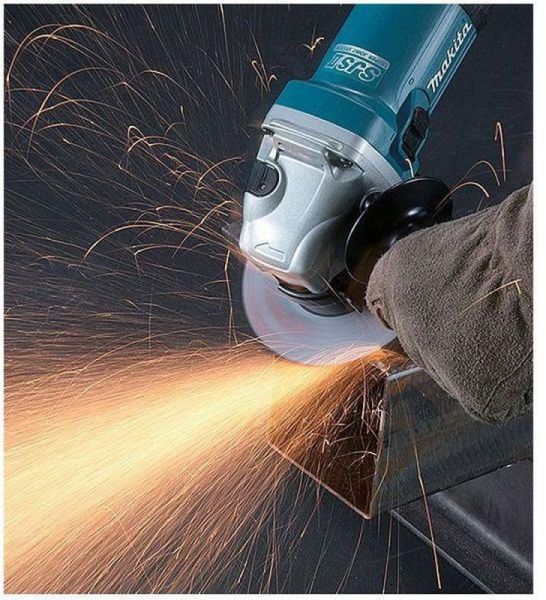 Углошлифовальная машина Makita GA5040C 1400Вт 11000об/мин рез.шпин.:M14 d=115/125мм